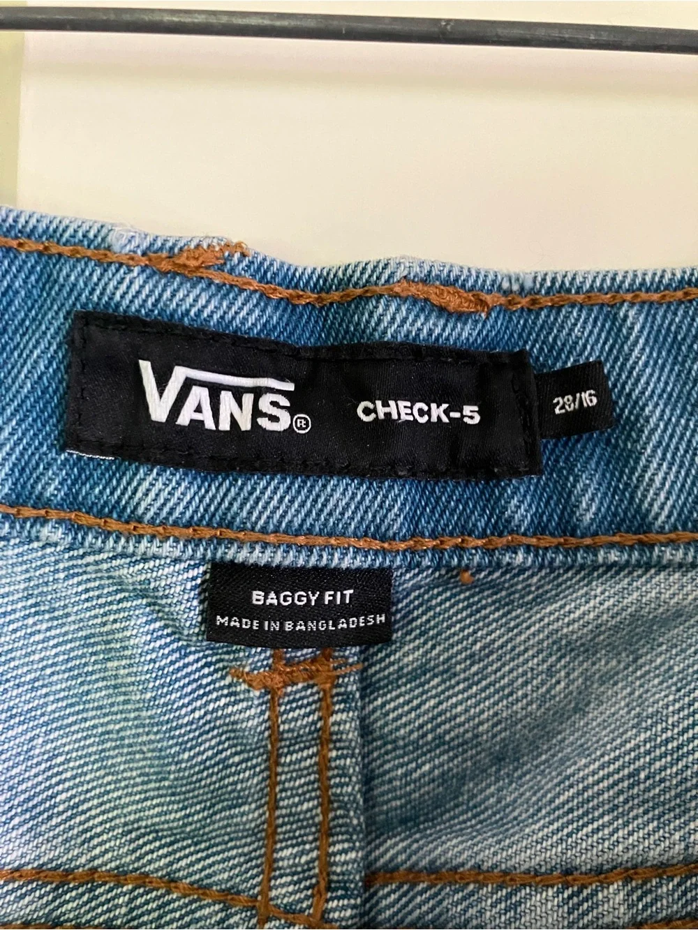 Vans Women’s Check 5 Baggy Jeans - Size 28 - Picture 3 of 3